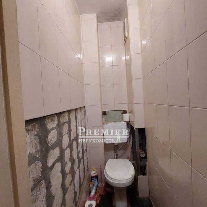 Продам 3-кімнатну квартиру на Варненській