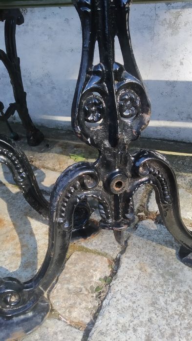 Zabytkowe nogi żeliwne stół ogród