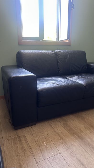 Sofa 2 lugares couro