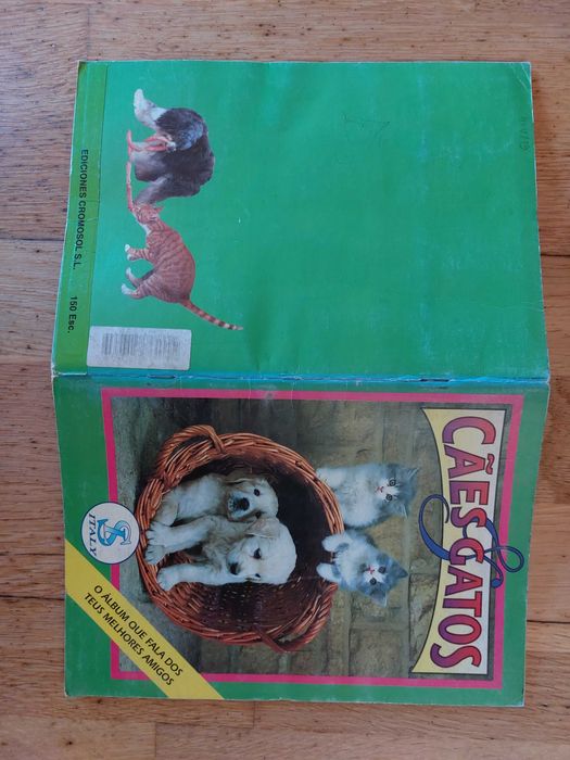 Caderneta de cromos "Cães & Gatos - 1993" - Completa