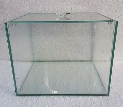 Акввріум квадратний з кришкою на 7 л