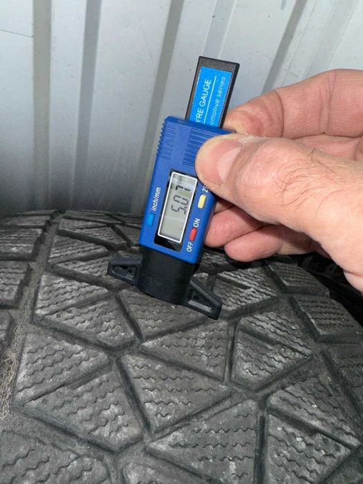265/60 R18 Bridgestone Blizak DM-V2