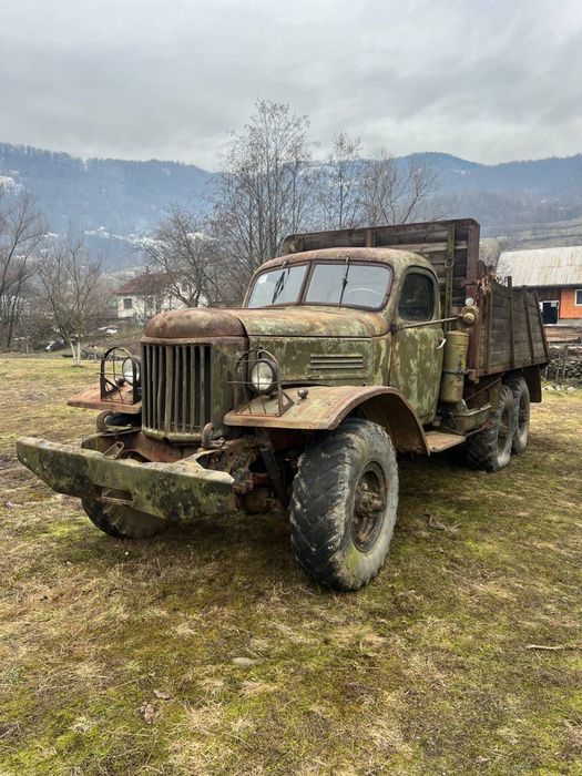 Зил 157 на повному бойовому ходу