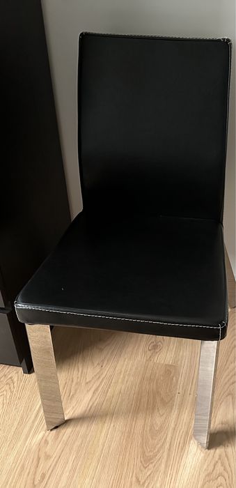 Cadeira em pele sintetica
