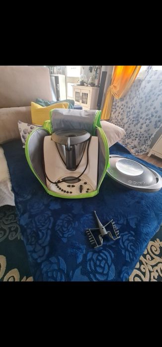 Bimby tm31 com dois copos e saco