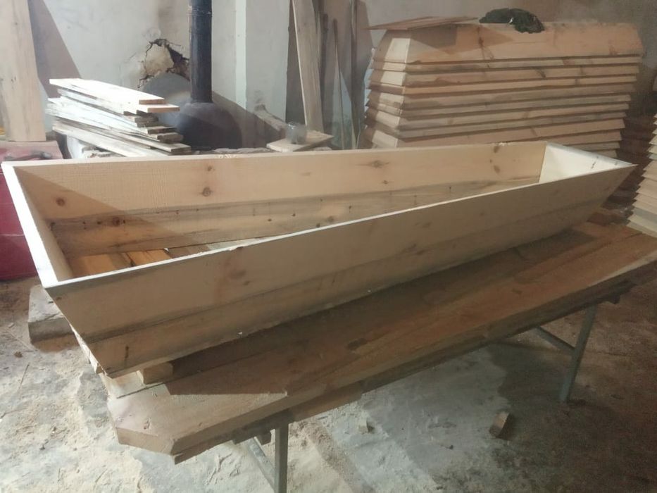 Труни под оббивку и кресты оптом Украина