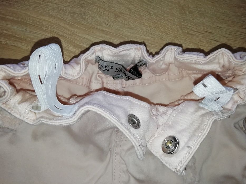 Джинсы на девочку 3-4 года