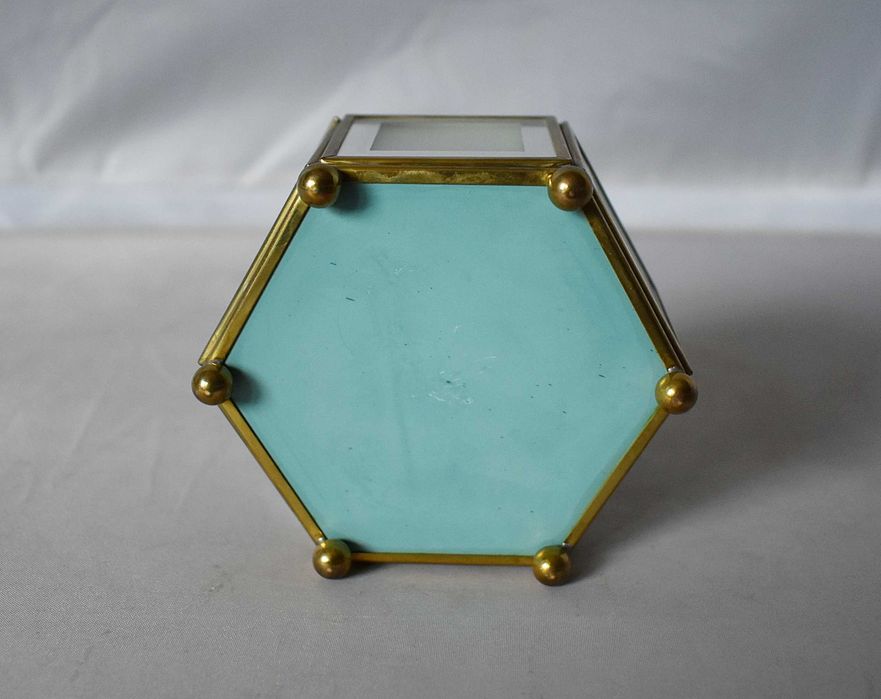 Szklana szkatułka puzderko na biżuterie