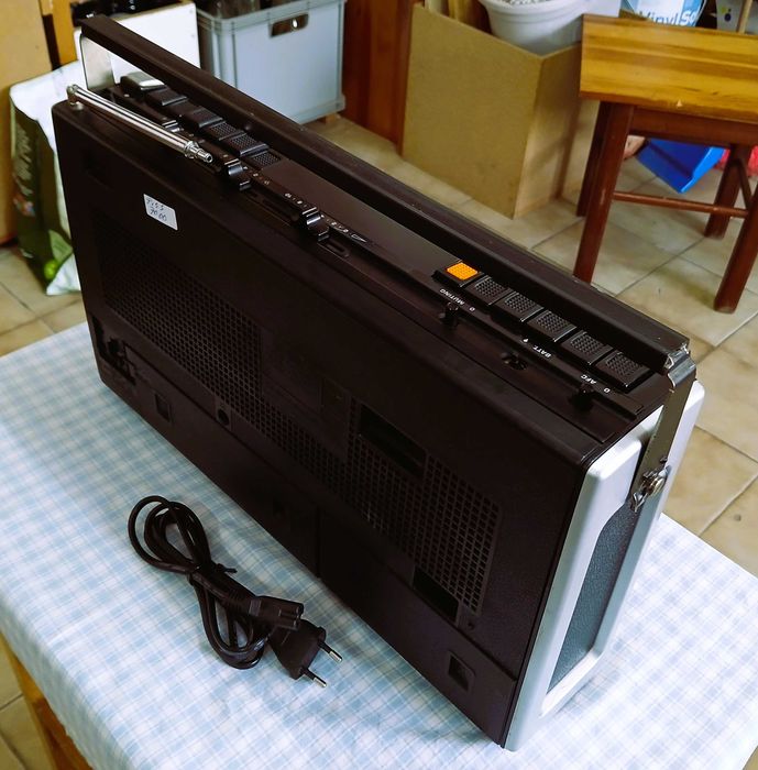 Rádio Grundig modelo C6500