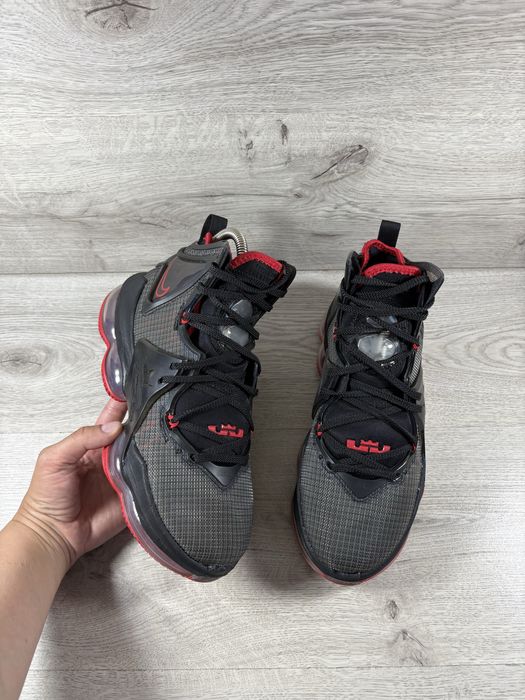 Nike Lebron 19 оригінал кросівки підліткові 39 розмір