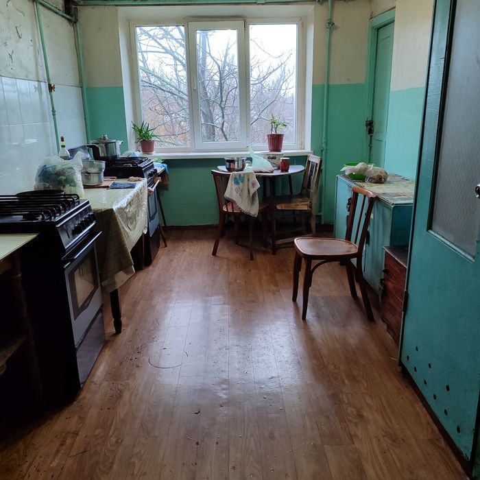 2 кімнати в гуртожитку на 44 кварталі по вул. Романа Шухевича