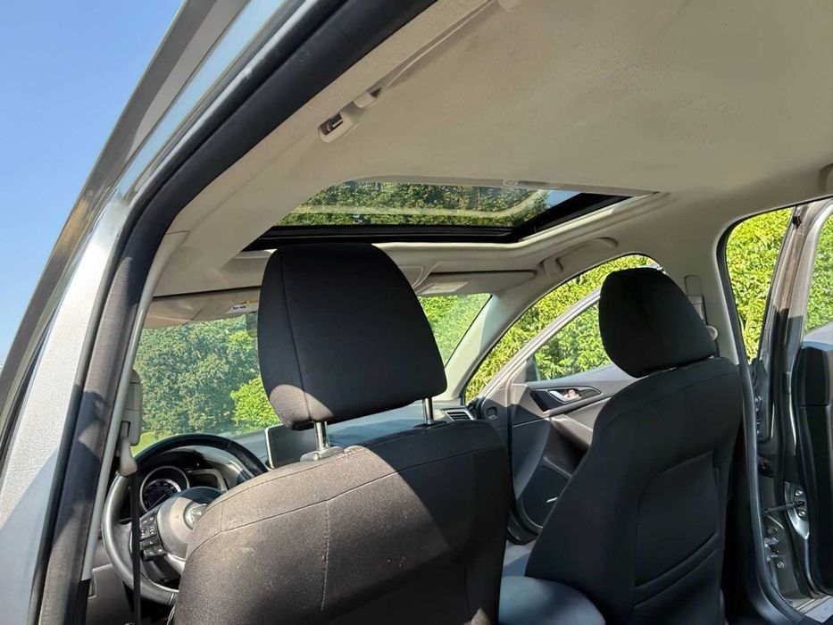 Mazda 3      2016