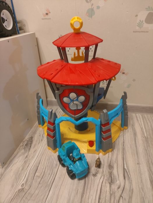 Baza i łódź podwodna Psi patrol