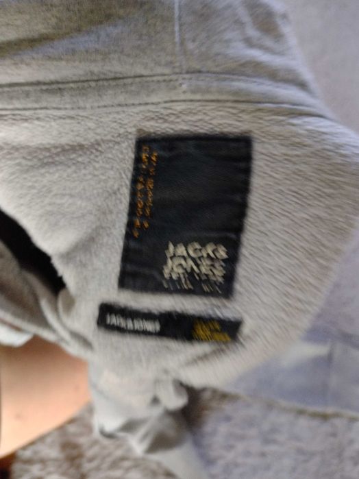 bluza z kapturem + 2 koszulki M/172