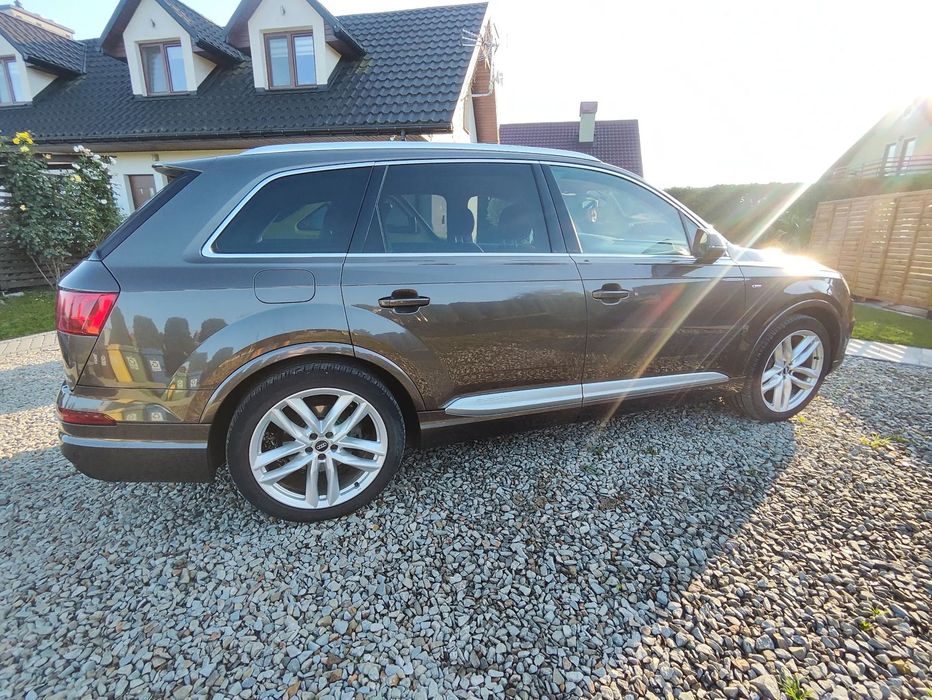 Audi Q7 Polski Salon