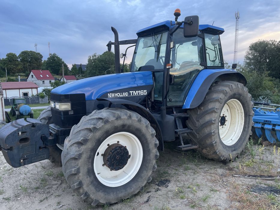 New Holland TM 165