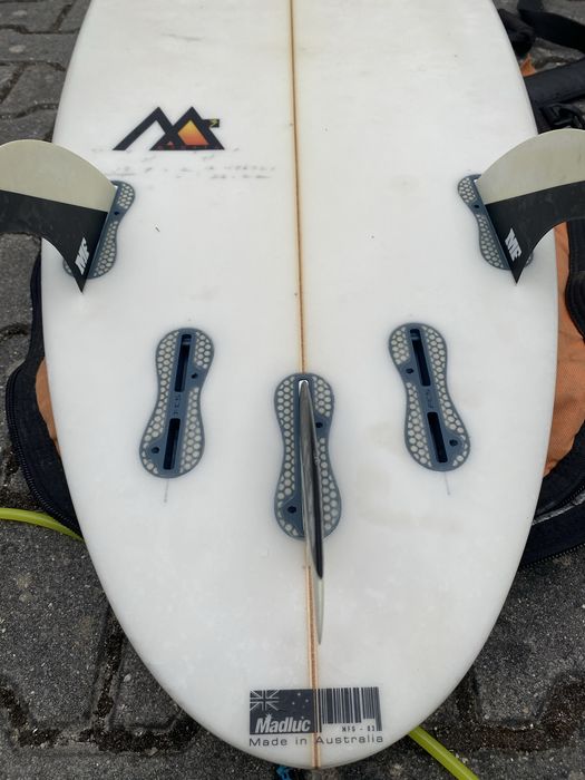 Surfboard JS industries Monsta 3 26,2L 5’10