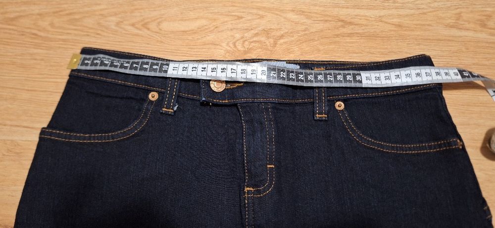 Jeansowa krotka spódniczka