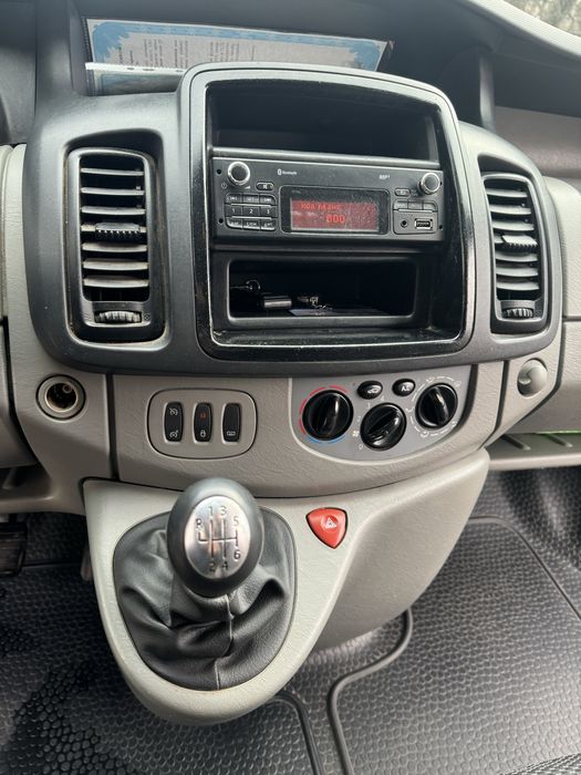 Опель віваро 2.0