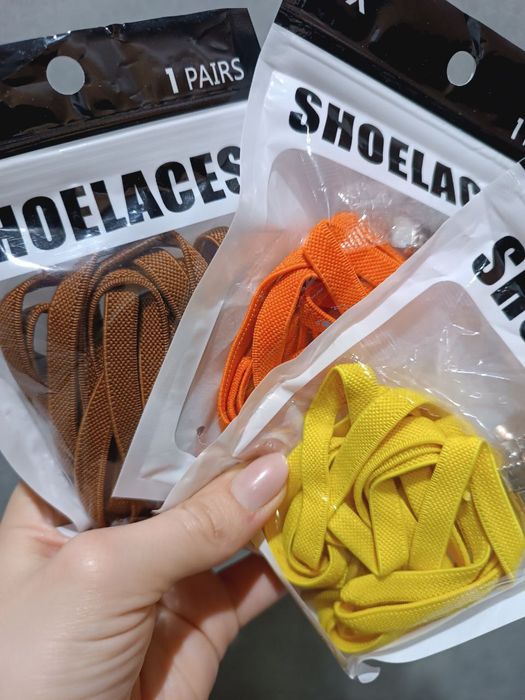 Шнурки - резинки на металевій защіпці