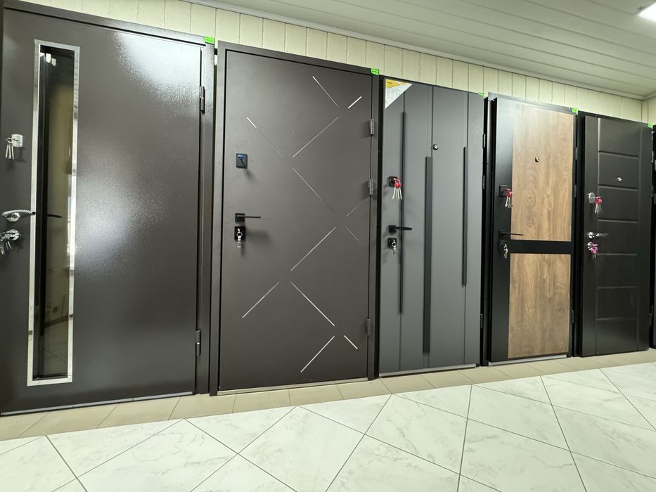 Входные двери в квартиру и дом в наличии и под заказ