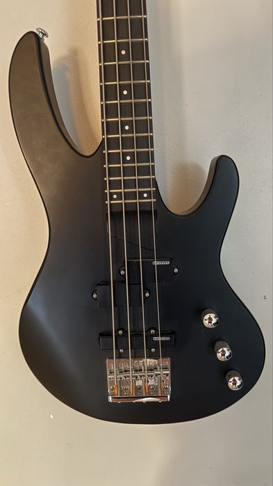 Gitara basowa LTD B-10