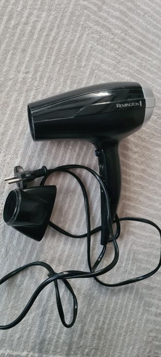 фен Remington з насадкою