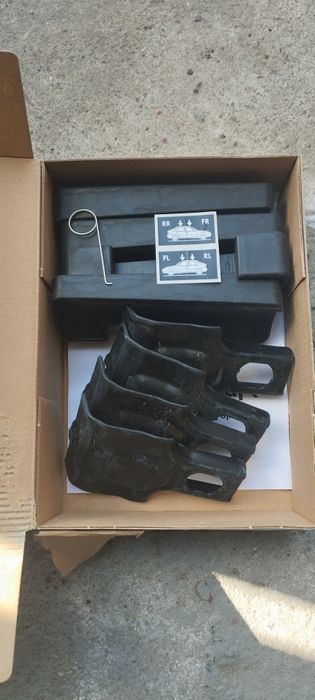 Thule Kit 1651 używany