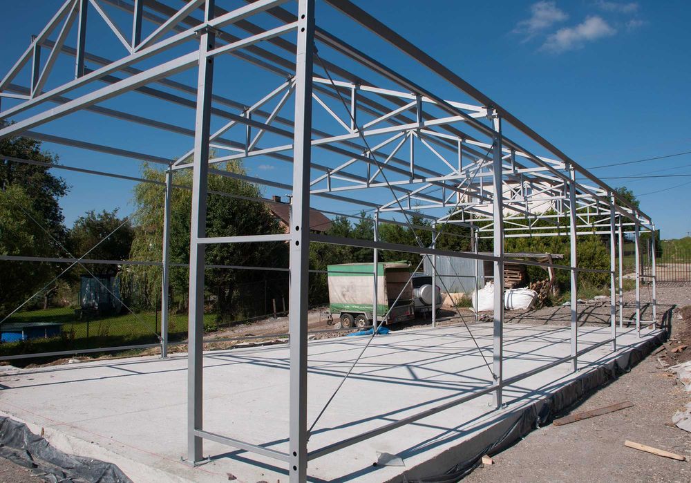 Konstrukcje stalowe hale wiaty schody bramy (ślusarz spawacz)