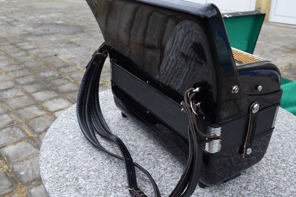 Acordeao Adria Piano III Grand Lux 3 Voz,