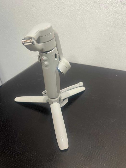 DJI OM5 – Estabilizador para Telemóvel (Como Novo)