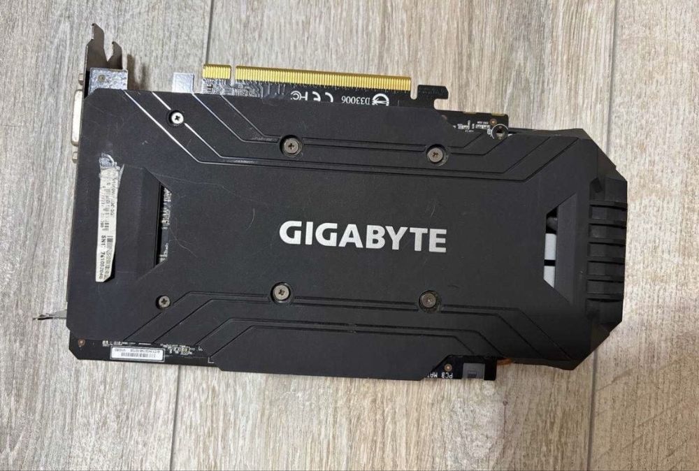 Продам виодекарту gigabyte 1060 3gb