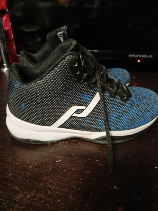 Кроссовки кросівки