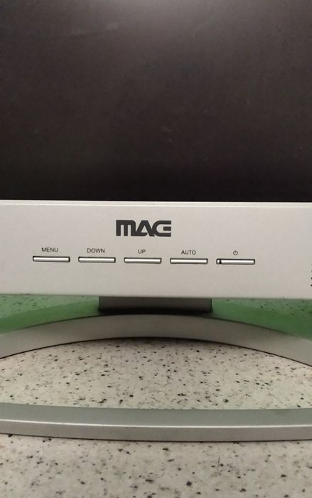 Комп'ютер (системний блок + монітор)