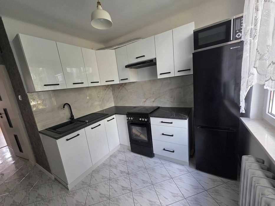 3 pokoje 49 m² | Balkon | Piwnica | Nowa kuchnia i AGD | w pobliżu straży granicznej i jednostki wojskowej