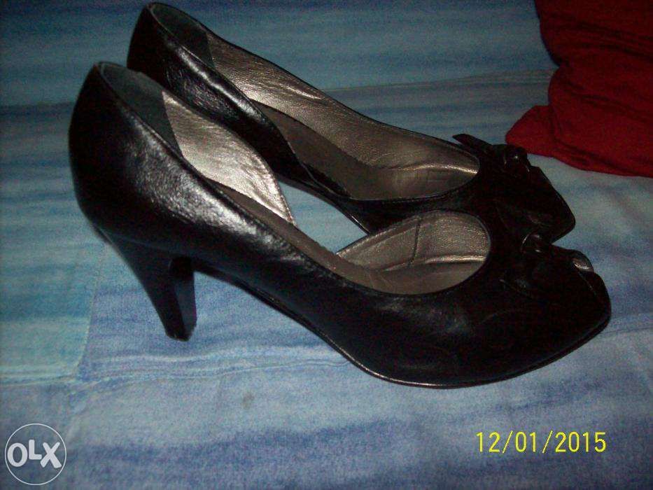 Buty na obcasie skorzane