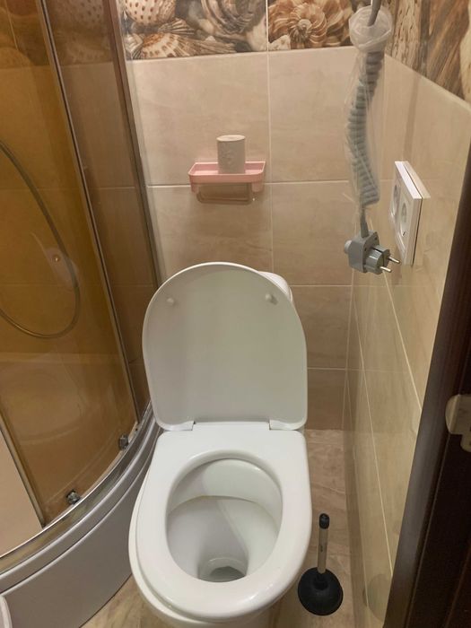 оренда  двохкімнатна двохрівнева студіо з паркувальним місцем