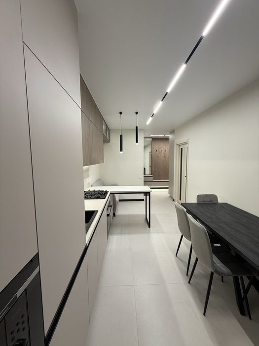 НОВА 2 кім. Квартира з ремонтом та меблями