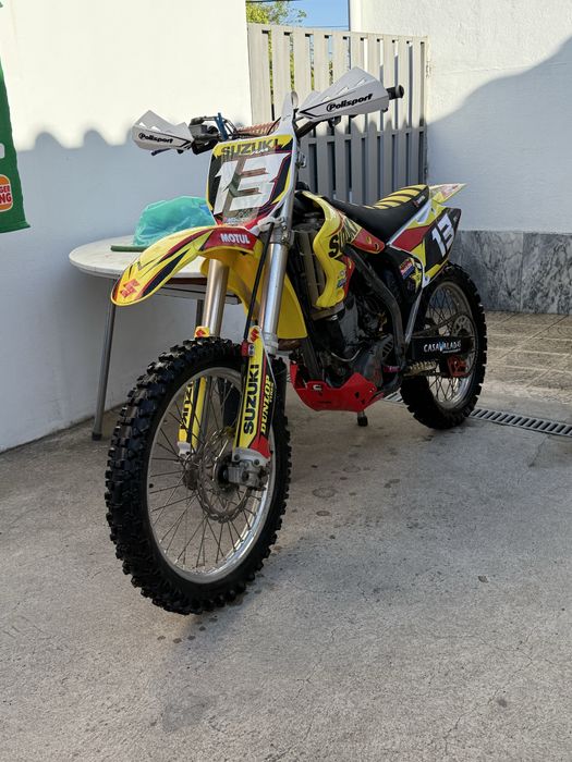 Suzuki rmz 250 matriculada