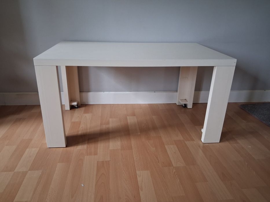 Stolik na kółkach/ ława