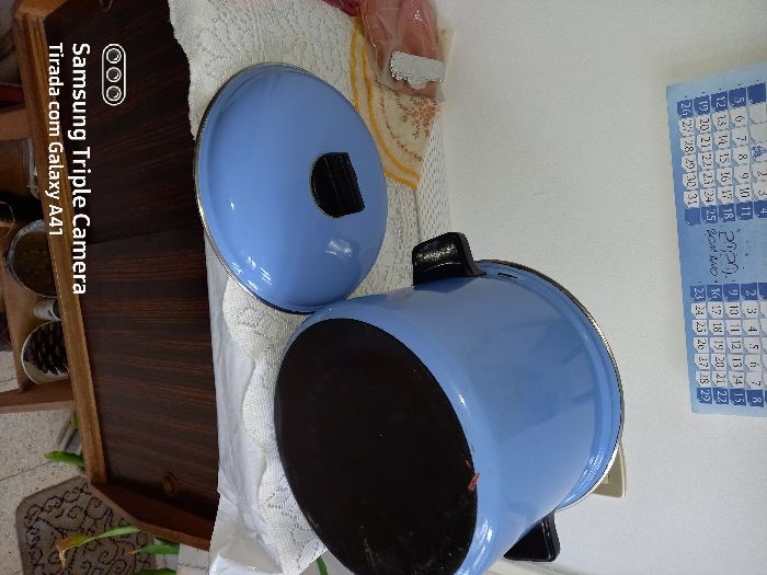 Panela azul para cozinha em esmalte
