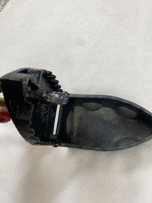 Ferro antigo muito bem estimado