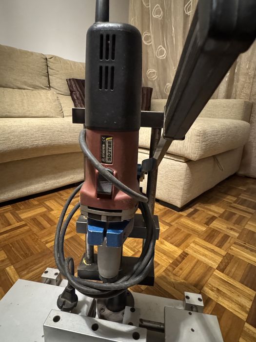 Mesa Cruzada / Fresa