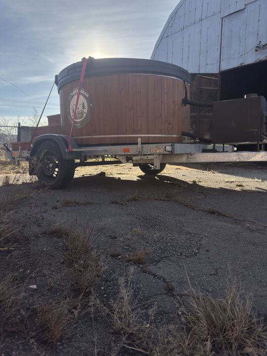 Продам виїздний чан на колесах