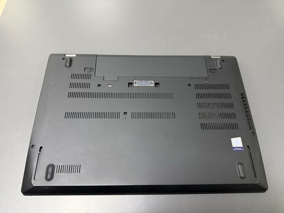Ноутбук Lenovo ThinkPad T570 15.6" i7/16/256