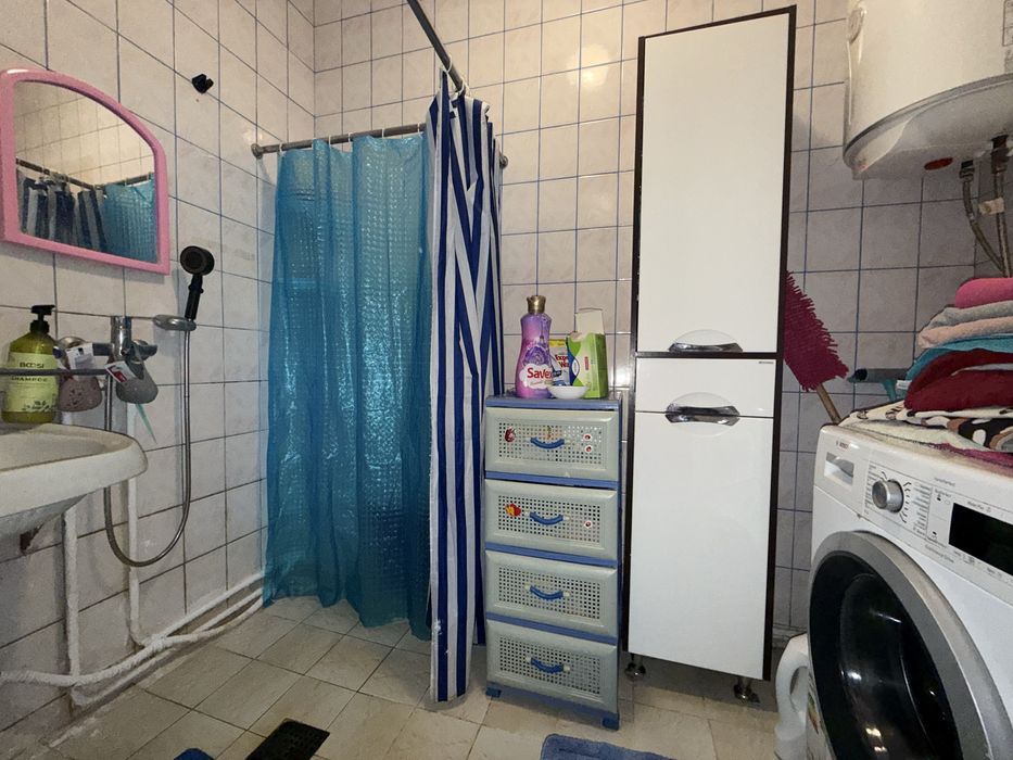 Будинок з ремонтом та виходом до водосховища . Велика ділянка, баня