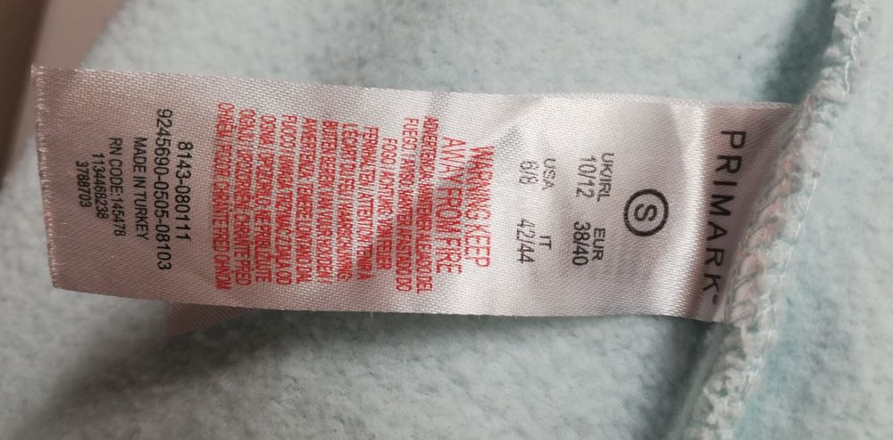 Jasnomiętowa bluza z półgolfem