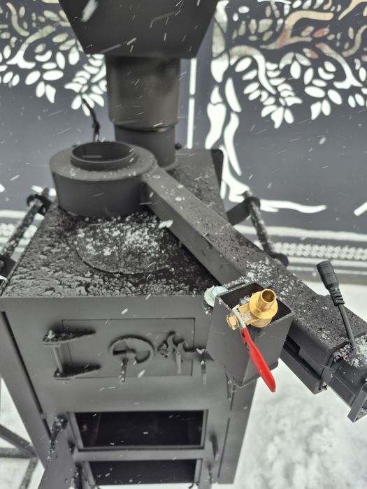 Піч буржуйка з радіатором та пальником на відпрацьованому мастилі