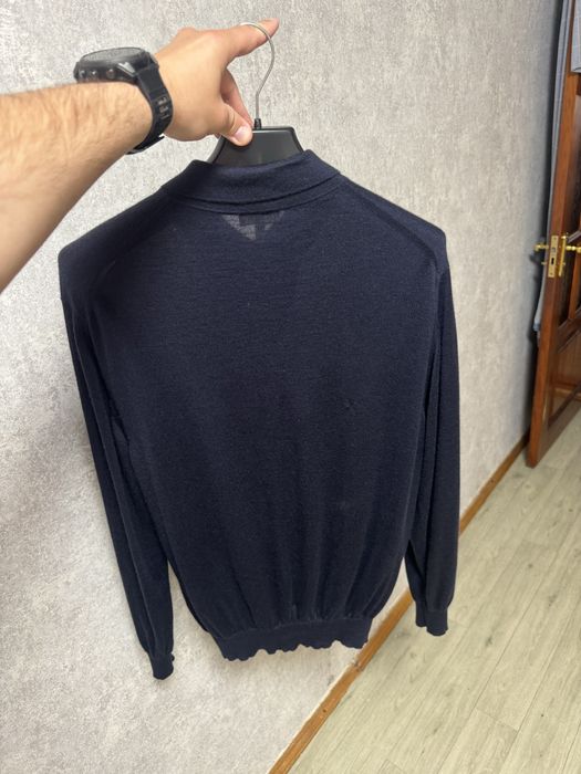 Светр  Brioni синього кольору  р.56 ХЛ