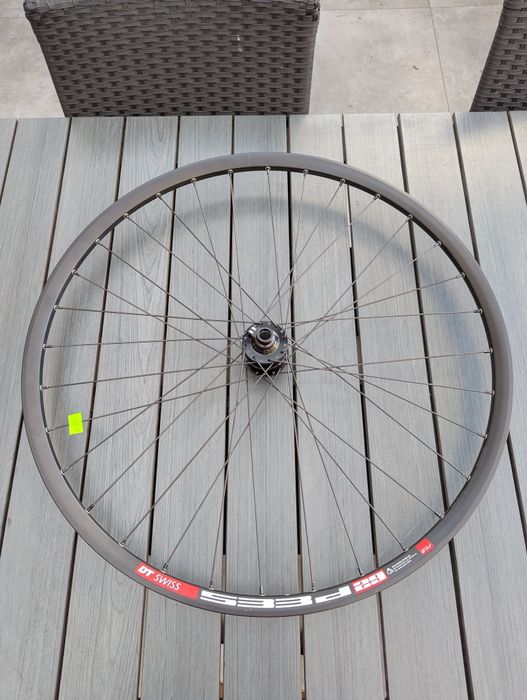 DT Swiss 533D Shutter Precision PD-6, 6V-3W, 32H, 15x100mm DYNAMO K192